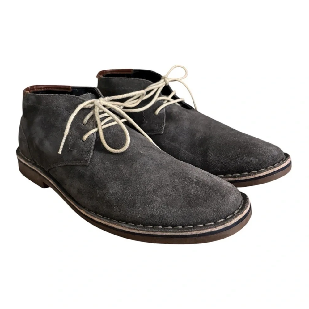 Kenneth Cole sleek versatile